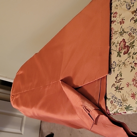 Le Suit ladies suit, beautiful pumpkin shade. - Picture 12 of 12